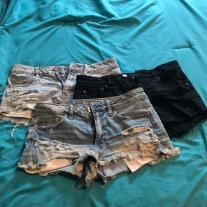 American eagle denim shorts sizes 4, 6, and 8!!!